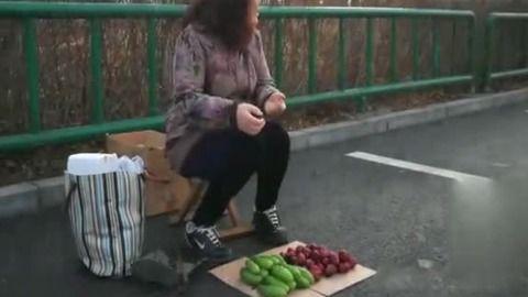 吃瓜大妈吓坏了,揭秘惊悚事件背后的真相